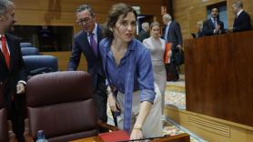 Ayuso dice ahora que la polémica por las listas de espera en Madrid son "el bulo del culo"