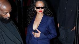Rihanna, como una fan entregada más e intentando cantar en francés en el concierto de Céline Dion
