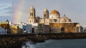 Cádiz bate este verano su récord turístico mientras sus pueblos piden auxilio: "Pasamos de 20.000 a 200.000 habitantes"