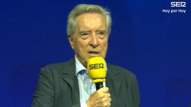 Iñaki Gabilondo recuerda cómo era la España de hace 40 años en el aniversario de 'Hoy por hoy': "Era un momento de una efervescencia extraordinaria"