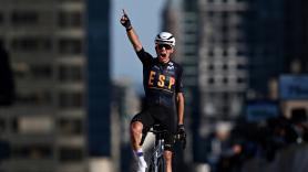 Ha nacido una estrella: el ciclista Benja Noval firma el doblete en Montreal y se proclama campeón del mundo de contrarreloj y ruta