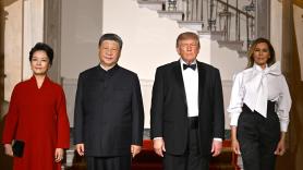 Trump recibe a Xi Jinping en la Casa Blanca, se sale del guion y no puede evitar enseñarle su última obra: "Tenía que hacerlo"