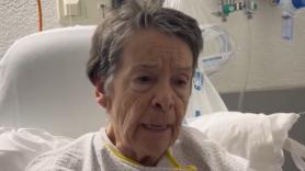 Maricarmen manda un mensaje desde el hospital a quienes acampan en Sol por ella: "Valor, luchad y defended lo que es vuestro"