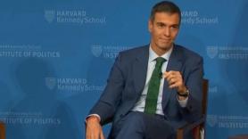 La reacción de Pedro Sánchez con un estudiante de Harvard que le preguntó por la corrupción: "Un joven como tú ya los ha condenado"