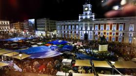 La acampada de Sol supera ya las 300 tiendas y suma a Almodóvar, Aitana Sánchez-Gijón y Samantha Hudson: "Yo solo quiero seguir viviendo en mi ciudad"
