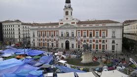 Quién puede desalojar la Puerta del Sol: la acampada por la vivienda abre en Madrid otra batalla política