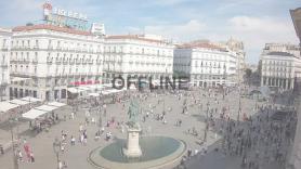 Las webcams de la Puerta del Sol siguen apagadas en plena acampada y la empresa lo atribuye a "razones técnicas": "No hay ningún protocolo"