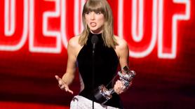 Taylor Swift supera a Beyoncé y se alza como la más premiada de la historia de los VMAs y Madonna, artista del año