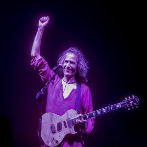 El líder y cantante de Extremoduro, Robe Iniesta, ha fallecido a los 63 años.