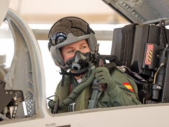 La princesa de Asturias subió a un F5 en la Base Aérea de Talavera la Real (Badajoz)