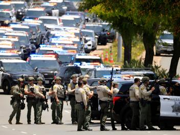 Despliegue policial en los alrededores del Centro Islámico en San Diego