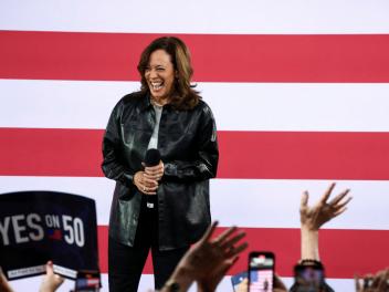 Kamala Harris, la que fuera vicepresidenta de EEUU, el 4 de noviembre de 2025, en el Centro de Convenciones de Los Ángeles, en un acto contra la manipulación electoral.