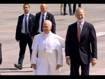 León XIV y Felipe VI.