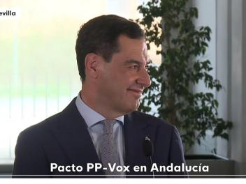 Juanma Moreno en una comparecencia tras alcanzar un acuerdo con Vox.