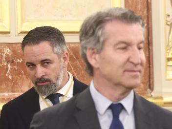 MADRID, SPAIN - JUNE 08: The president of Vox, Santiago Abascal (left), and the president of the PP, Alberto Nuñez Feijoo (right), during the visit of Pope Leo XIV to the Congress of Deputies, on 8 June 2026, in Madrid, Spain. Leo XIV is the first Pope to deliver a speech as head of the Vatican State to deputies and senators, as part of his official trip to Spain. (Photo By Eduardo Parra/Europa Press via Getty Images)