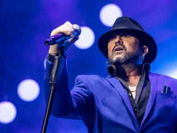 El artista 'El Barrio' en un concierto en Madrid.