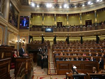 Congreso de los Diputados con Pedro Sánchez en la tribuna.