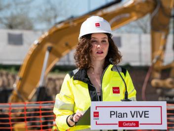 GETAFE MADRID, SPAIN - MARCH 28: The President of the Community of Madrid, Isabel Diaz Ayuso, during her visit to the Plan Vive construction site, on 28 March, 2023 in Getafe, Madrid, Spain. The works of the Plan Vive will involve the construction of 864 housing units spread over ten public plots of land in the municipality for affordable rentals. (Photo By Matias Chiofalo/Europa Press via Getty Images)