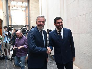 Jorge Azcón y Alejandro Nolasco, el día que rubricaron el pacto PP-Vox en Aragón