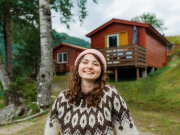 Una mujer, en un lugar de Noruega.