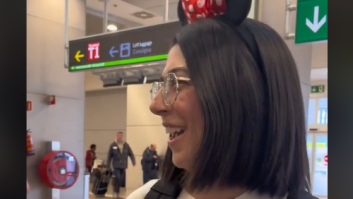 Desvelan a la novia el destino para su despedida de soltera y lo que ocurre es impensable