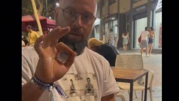 Se compra unas zapatillas menorquinas, dice que son incómodas y la razón es de lo más surrealista