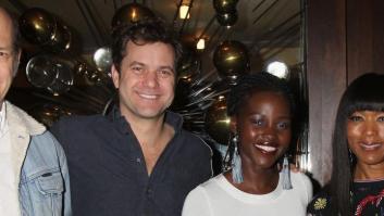 Lupita Nyong'o y Joshua Jackson, pareja sorpresa de fin de año