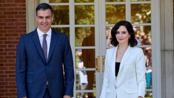 Sánchez afea a Ayuso: "No paga justo tributo a las mujeres que trabajaron duro para que ella pueda ser presidenta"