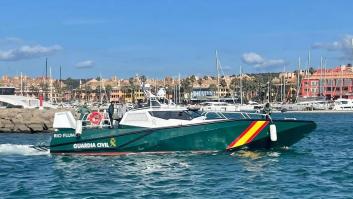 Un muerto y tres detenidos al chocar una narcolancha con una patrullera de la Guardia Civil