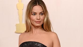 Margot Robbie se pasa al negro 'Oppenheimer' en los Oscar