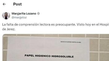 Ponen un cartel para que se tire el papel en el váter y lo que alguien escribe a boli es de nota