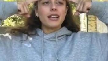 Reivindica esta presión social que viven las mujeres asistentes a los festivales de música