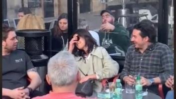 Una siesta por 500 euros: esto es lo que te puede pasar si te quedas dormido en una cafetería