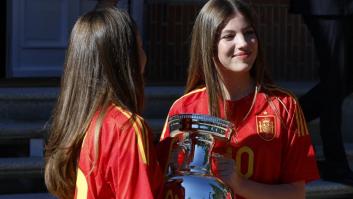 Leonor y Sofía se suman por sorpresa a la fiesta de la selección