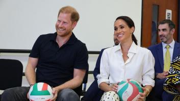 Meghan Markle sorprende hablando en español sobre su hijo en una emotiva visita a una escuela