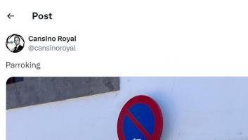 Esta señal de tráfico junto a una iglesia es para un museo de la DGT: parece una más, pero no