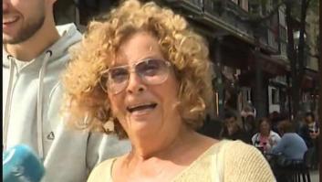 Paran a una mujer en medio de la calle y revela su fórmula para la felicidad y la juventud