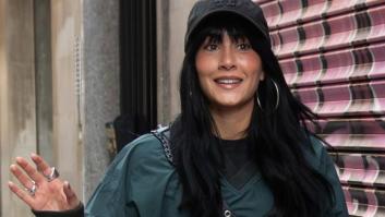 La cantante Aitana se une en calidad de voluntaria a las tareas de limpieza por la DANA