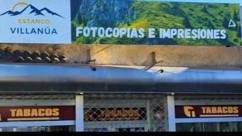 Los mensajes que anuncia este estanco en una pantalla gigante revolucionan las redes