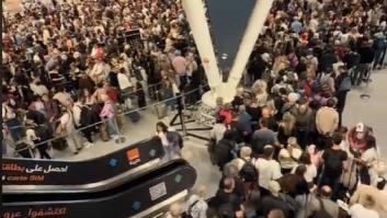 Va al control de pasaportes del aeropuerto de Marrakech y esto es lo que se encuentra