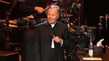 Un empresario y torero se convierte en el doble de Julio Iglesias con 12 conciertos por España