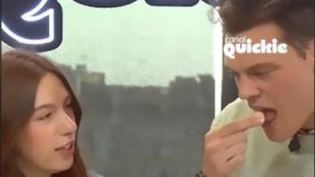 El colaborador argentino Gonzalo Vázquez prueba por primera vez un polvorón y esta es su reacción