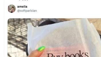 El mensaje en la bolsa que le han dado al comprar un libro en una librería ya ha dado la vuelta al mundo