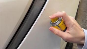 Enseña el truco definitivo para quitar un arañazo del coche