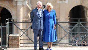 Carlos III recuerda sus veinte años de matrimonio con Camila ante el Parlamento italiano