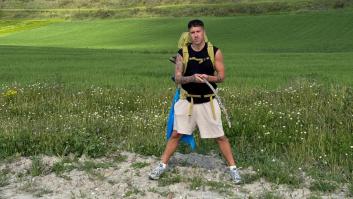 Enol, el cantante asturiano que camina de Madrid a Gijón: "No es una reivindicación, es un gesto que me sale del corazón"