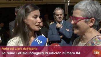 Letizia visita la Feria del Libro y graban esta conversación: más ella, imposible