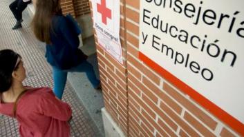 El paro baja en mayo en 30.113 personas, menos que el año pasado