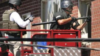 Masacre de Aurora: La Policía detona trampas explosivas en casa del presunto asesino James Holmes