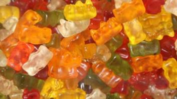 'Mamá, dame dinero para chuches': de los cinco duros al euro para caramelos